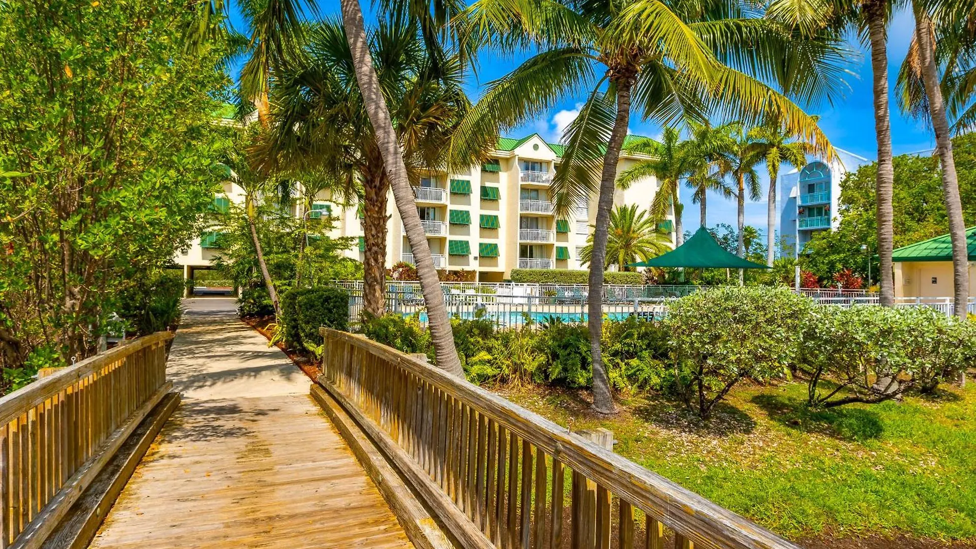 Апартаменты Sunrise Suites Saint Lucia Suite #201 Ки-Уэст